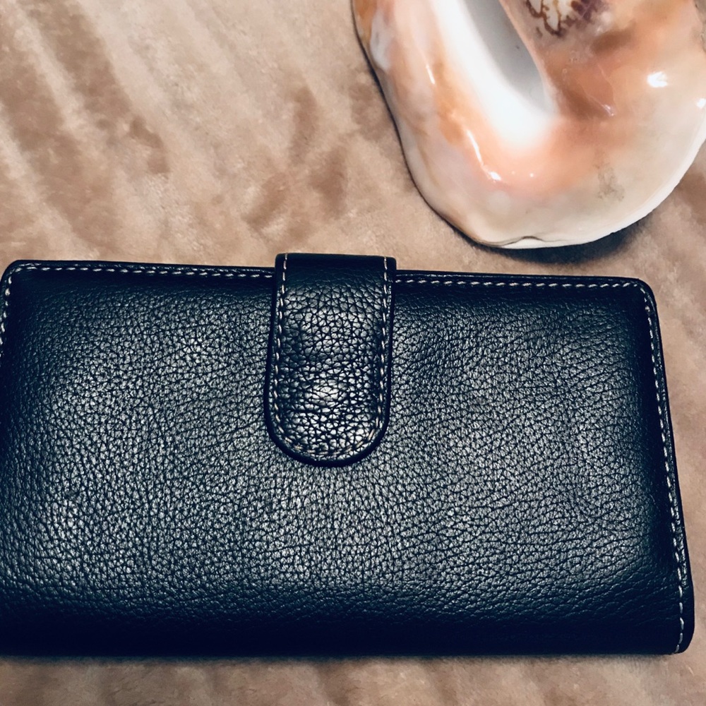 BUXTON Black Leather Wallet